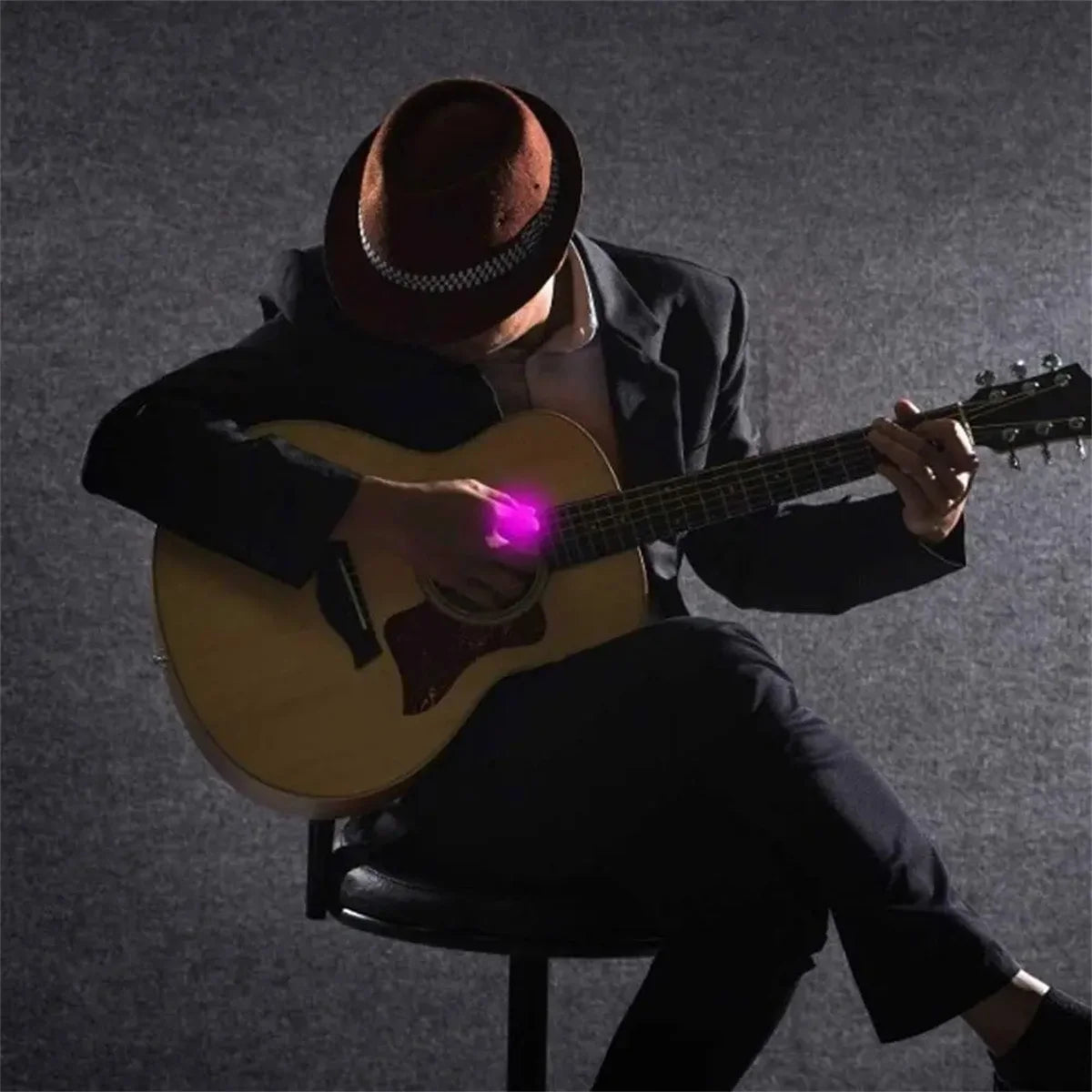 Palheta LED Guitarra STAR – Palheta Iluminada para Instrumentos de Corda