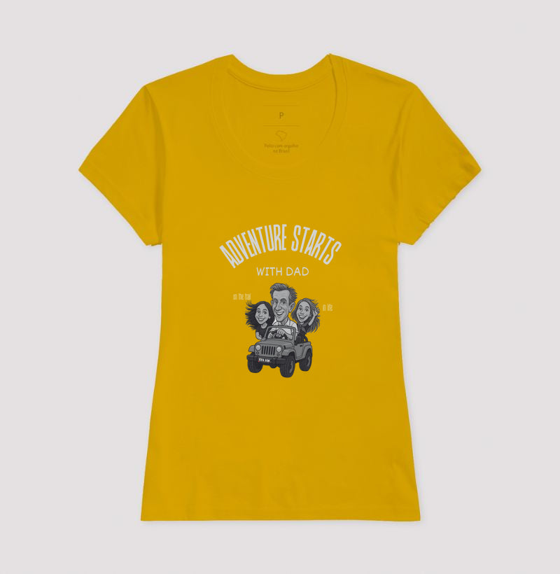 Pai aventureiro no Jeep - Camiseta Masculina (clássica) e Feminina (baby look) - Confort