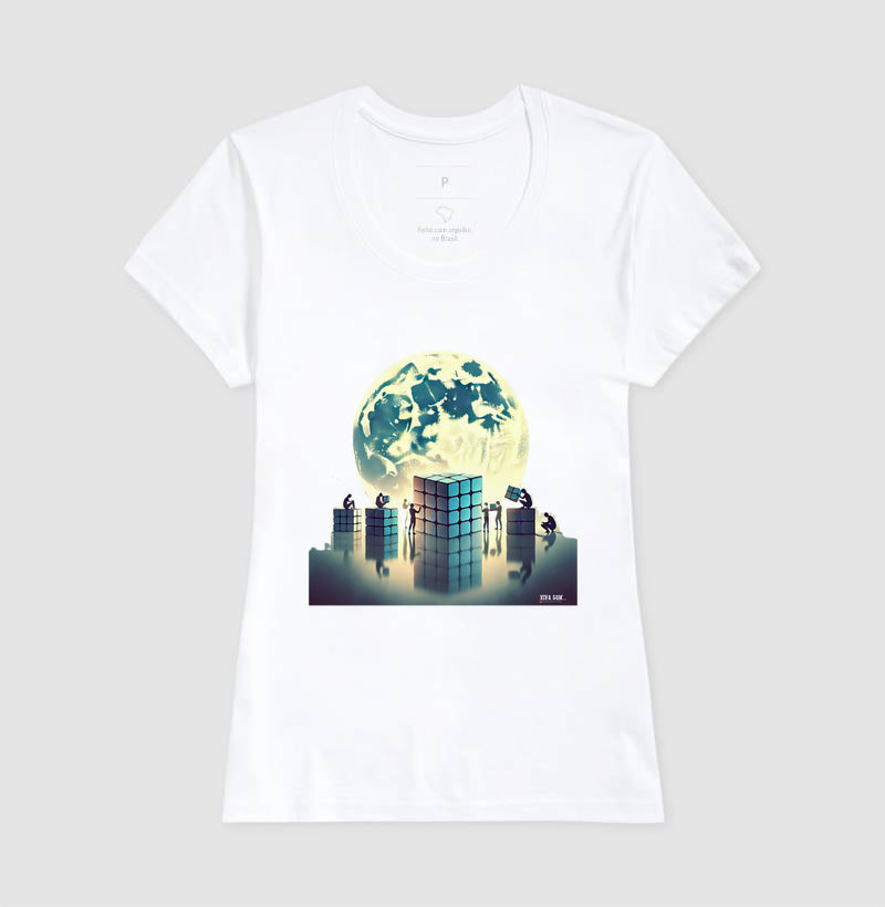 A LUA E O CUBO - Camiseta Confort Masculina e Feminina