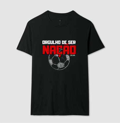 Futebol - Orgulho de ser nação (central) - Camiseta Masculina(clássica) e Feminina (baby look)
