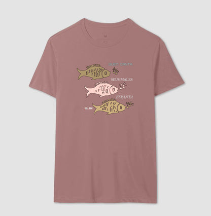 Peixes Cantores “Quem Canta, Seus Males Espanta - Camiseta Confort Masculina / Feminina (100% Algodão) 497146