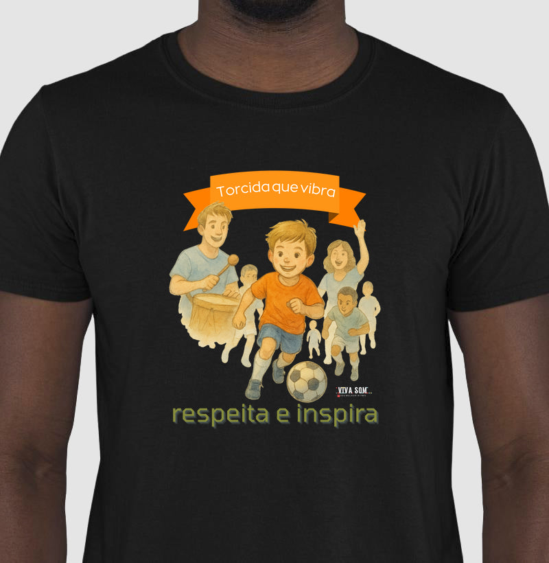 Futebol - Torcida que vibra (central grande) - Camiseta Masculina(clássica) e Feminina (baby look)