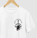 Gente livre gosta de Rock” — com a guitarra - Camiseta Confort (100% Algodão) Clássica e Baby Look 497146