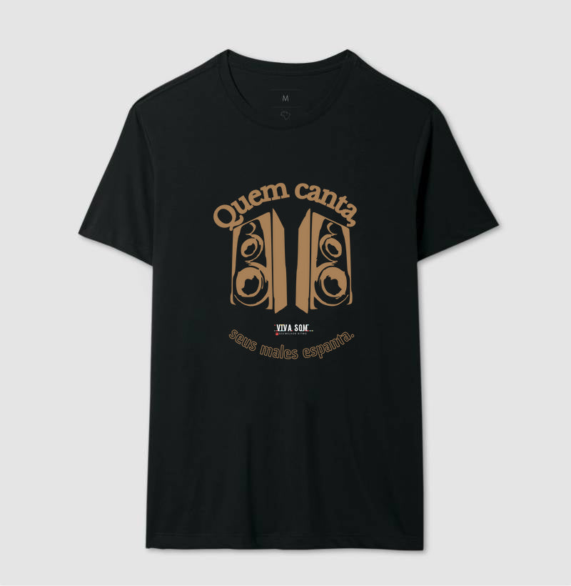 Caixas de Som “Quem Canta, Seus Males Espanta” - Camiseta Confort Feminina / Masculina (100% Algodão) 497146