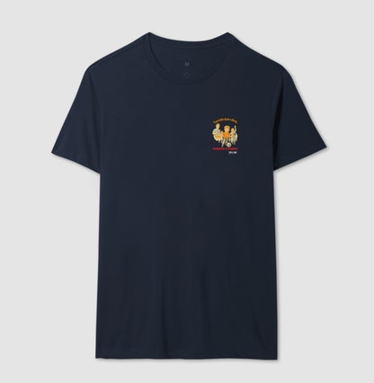 Futebol - Torcida que vibra, respeita e inspira (lateral superior)  - Camiseta Masculina(clássica) Feminina (baby look)
