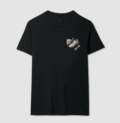 Futebol - Chuteira e tambor minimalista - Camiseta Masculina(clássica) Feminina (baby look)