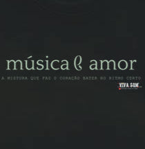 Música e Amor - Camiseta Confort Masculina e Feminina